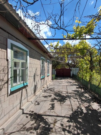 Окремий будинок в тихому місті - фото 1