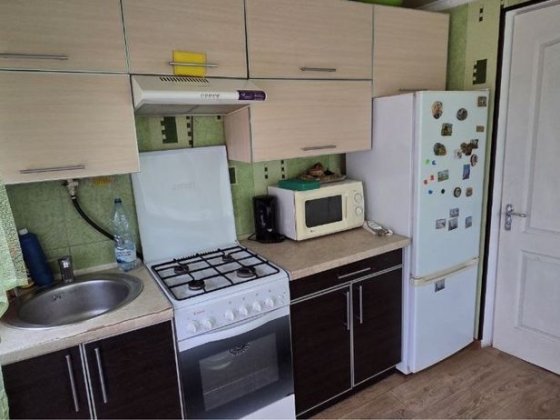 Будинок з ремонтом та власним подвір‘ям( Тяжилів)