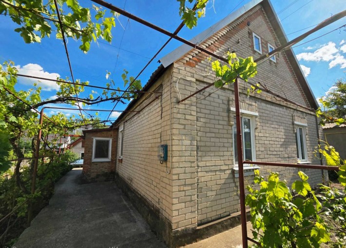 Продам дом  Правый берег - фото 1