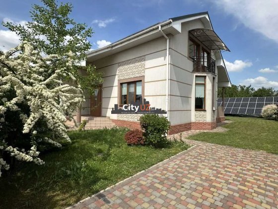 Продається великий будинок у Садовому