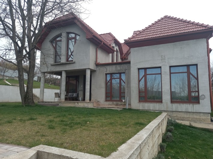 Продається будинок в престижному р-ні міста - фото 1