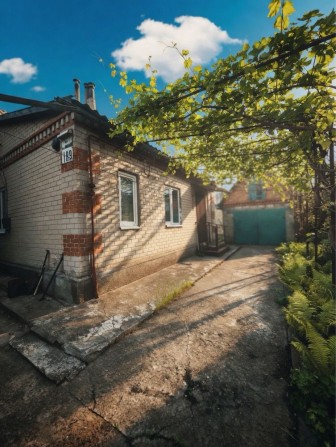 Продам дом на Мирном! 12 квартал! - фото 1
