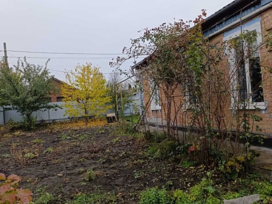Продам земельну ділянку 11 соток та частину будинку по вул . Барболіна Кропивницкий