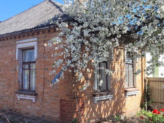 Продаж частии будинку на Старому місті