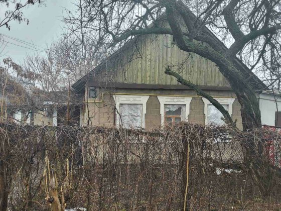 Продам пол-дома. В шевченківському районі м. Запоріжжя.у Запорожье