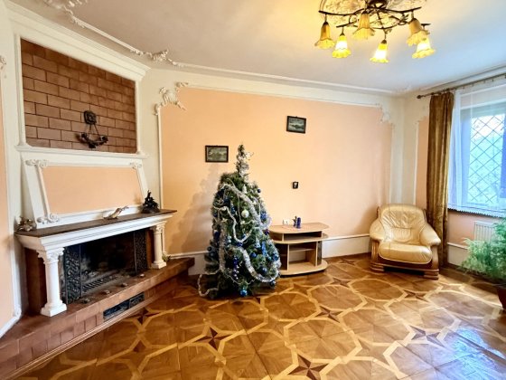 Продаж 5-кім. будинку 186 м.кв., в. Брюховицька Львов