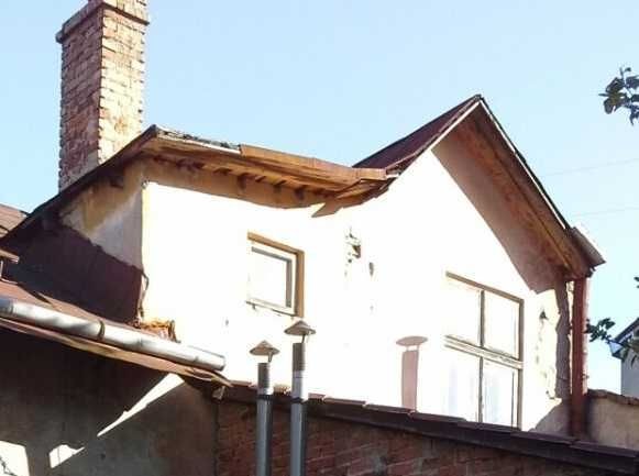Будинок у стані реконструкції на затишній вулиці за 2,5 км. від Ратуші. - фото 1