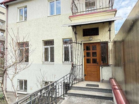 Продажокремостоячого будинку вул. Вернигори Львів