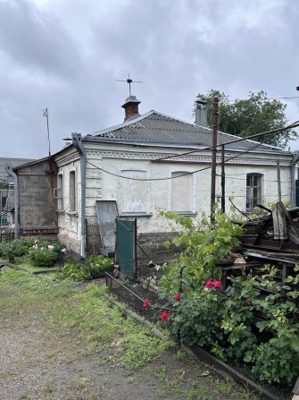 Продам будинок в центрі міста - фото 1