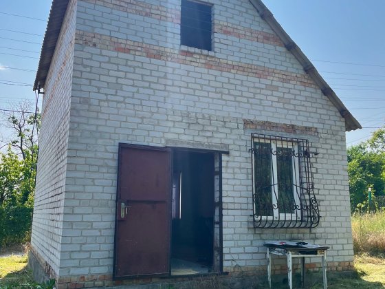 Суміжні дві ділянки з будинками Запорожье
