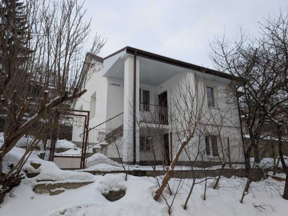 Продам будинок в гарному районі, вул. Ярова Львів