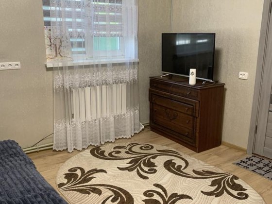 Продаж частини будинку з 2 гаражами /р-н Новомиколаівка/ Кропивницкий