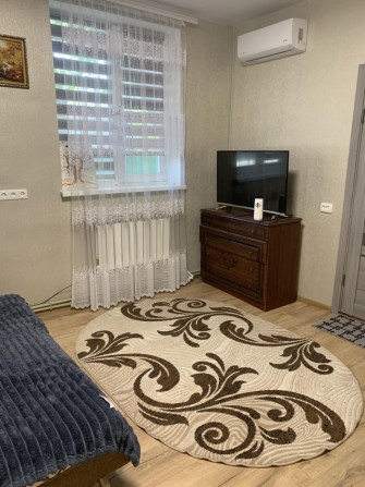 Продаж частини будинку з 2 гаражами /р-н Новомиколаівка/ - фото 1