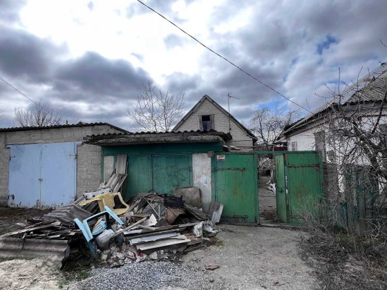 Частина будинку + 10 соток у Дніпрі! Газ, світло, комунікації — ідеально під ремонт і життя!