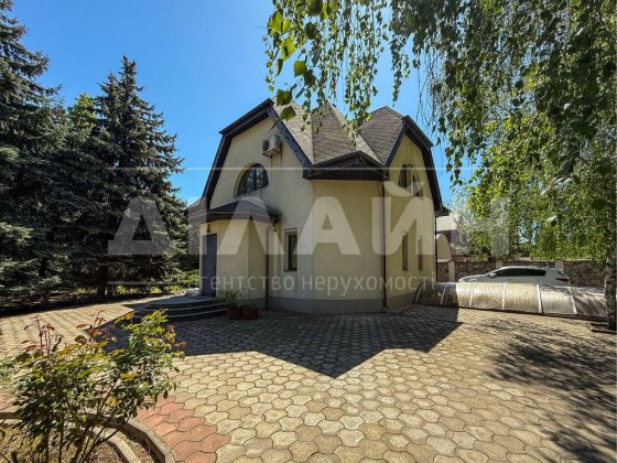 Дом в центре Бородинского , цена снижена на 40 % Запоріжжя