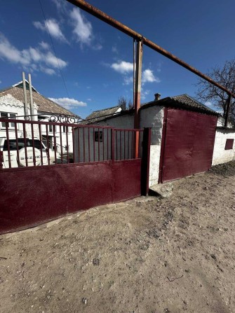 Продам просторный дом пос. Сухачевка Правый Берег - фото 1