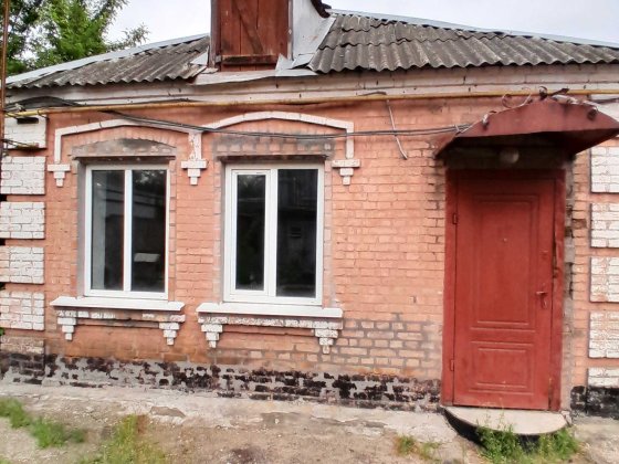 Частина будинку в центрі міста під комерційне використання. Кропивницький