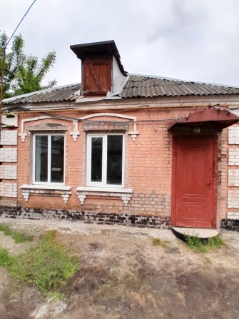 Частина будинку в центрі міста під комерційне використання. - фото 1
