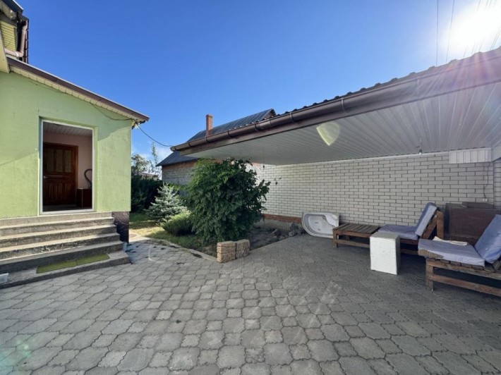 Продам 2 этажный дом с ремонтом 190 м2 на Мирном 12 Квартал - фото 1