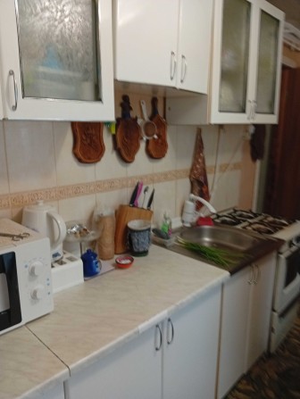 Продаю пол дома, передний фасад ст. Водопой, ул. Апрельская - фото 1