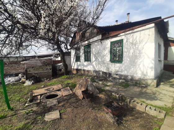 Продам приватний будинок з 10 сот. землі по вул. Сірка , р-н пр. Науки Днепр