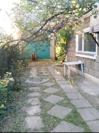 продам будинок 5 кімнат 80 м2,суміжний санвузол,9 соток приват землі,річка в городах,зупинка поруч Ц - фото 1