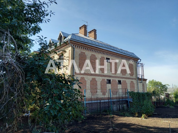 Капитальный дом с подвалом на 11 сотках на Золотой горке - фото 1