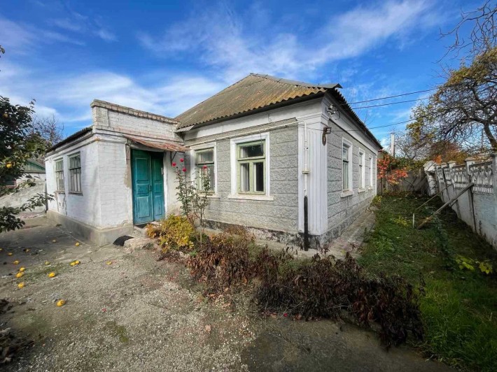 Продам цегляний будинок у тихому районі (зупинка Південна) - фото 1