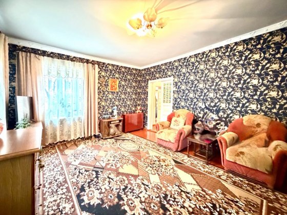 Продаю будинок на Вінграновського. ц1
