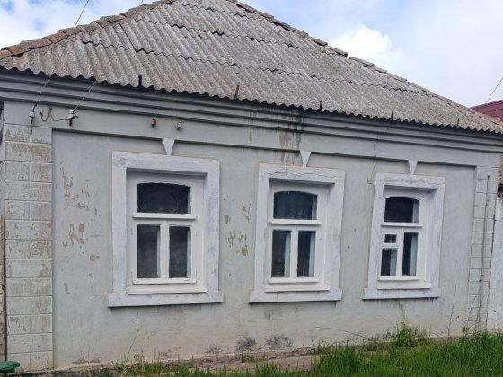 Продаю будинок 6 военна 4 кімнати,