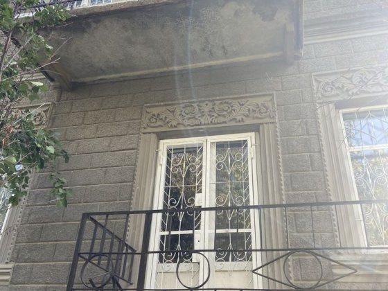 Продаю 2-х этажный дом  район парка Народный сад