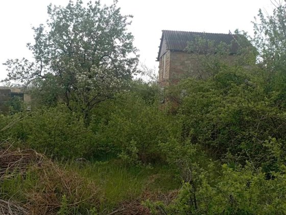 Продам  дачу в живописном месте города у реки Миколаїв
