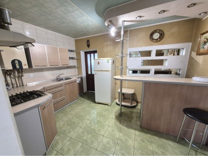 Продам дом р-н Новоселовка, 20 мин м Холодная Гора. - фото 1
