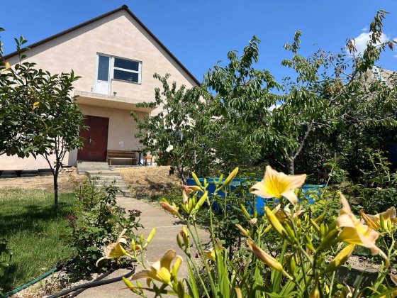 Продається новий будинок, евроремонт, 4 кім, 9 сот, Корабельний. Q