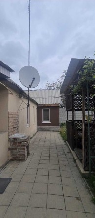 Продам дом в центре 60 м2  метро БОТ САД Автономное отопление - фото 1