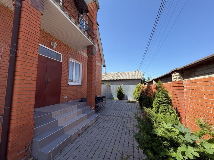 Продам кирпичный 2х этажный дом Ленпоселок 185 кв.м - фото 1