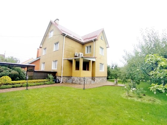 Просторий капітальний будинок 274 м² на 10 сотках — Софіївська Борщагівка Софіївська Борщагівка