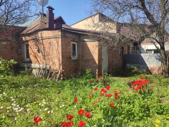Продаж 1/2 будинку зі своїм двором/метро 'Холодна Гора' Харків