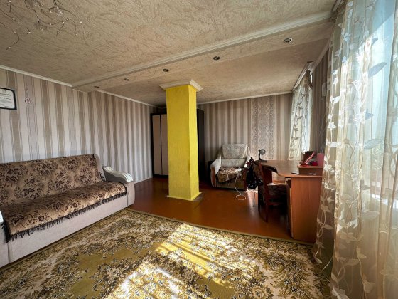 Продам капітальний житловий будинок, 68 кв. м., 10 хвилин метро Індустріальна (Пролетарська)