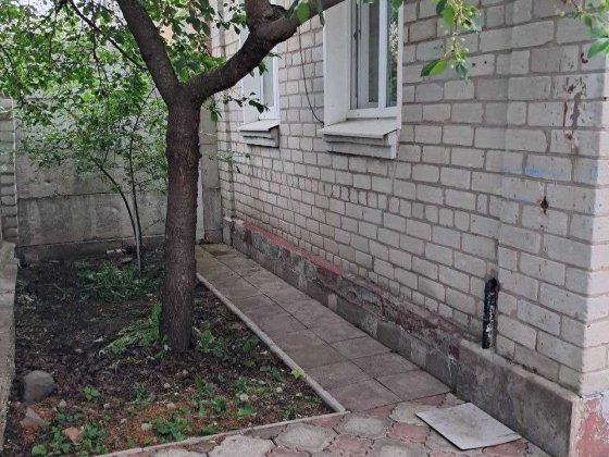 Продам 1/2 дома на Салтовке в районе парка Победы.