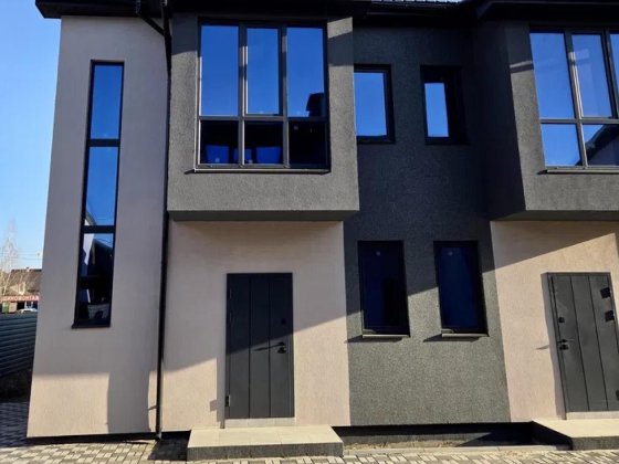 Продаж дуплексу 100 м² в хорошій локації Петропавлівської Борщагівки. Петропавлівська Борщагівка