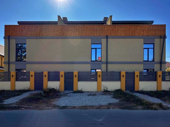 Таунхаус з терасою і патіо. Сучасний дизайн та якісне будівництво Одесса