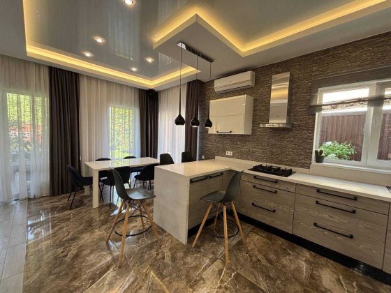 Продаж будинку 155 м²+16 м², 4 сотки. вул. Вінницька