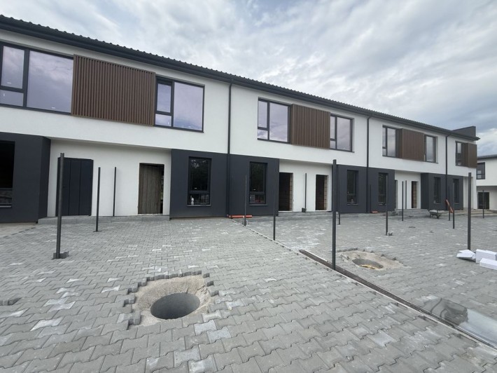 Продаж Таунхауса, гарна локація Петропавлівськоі Борщагівки - фото 1
