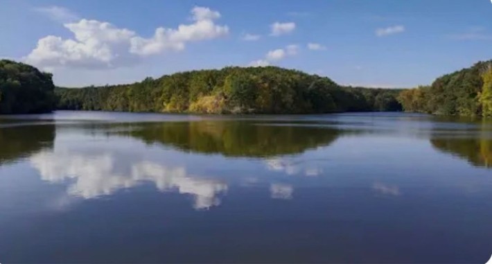 Будинок  на першій лініі ставка «Панські Штани» - фото 1