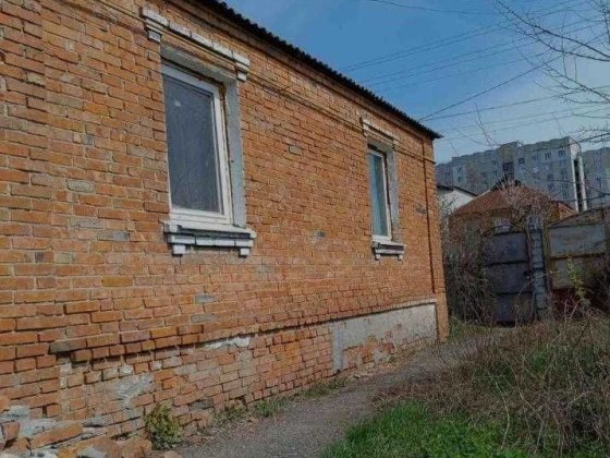 Продам 1/2 будинка У Немишлянскоу районі. На вул. Карпатський.