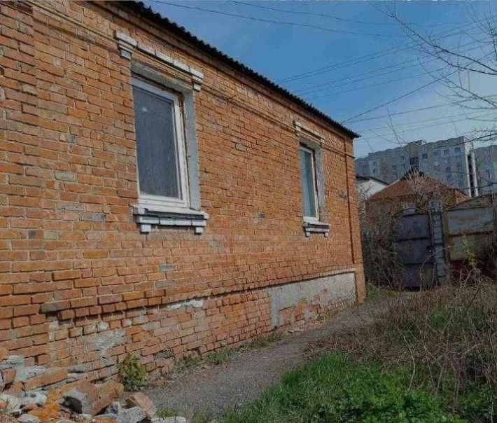 Продам 1/2 будинка У Немишлянскоу районі. На вул. Карпатський. - фото 1