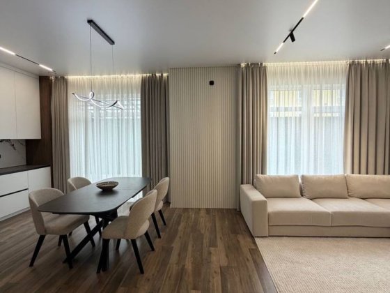 Будинок з сучасним світлим  ремонтом 130м2 . Газ. Петропавлівська Борщагівка