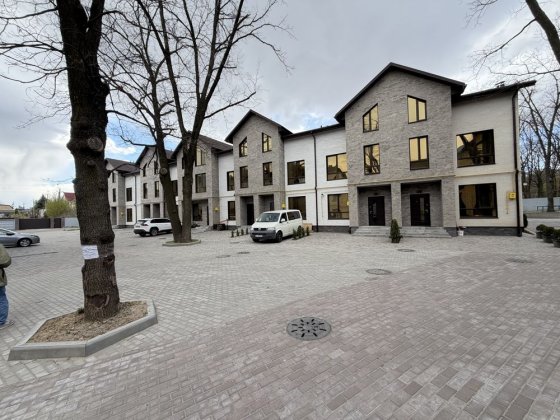 Продам таунхаус з центральними комунікаціями Петропавлівська Борщагівка без комісії Петропавлівська Борщагівка