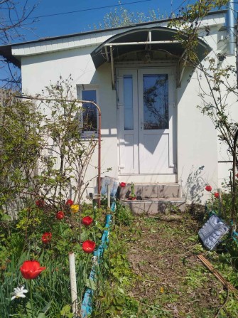 Продам півбудинку з комунікаціями і своєю ділянкою на Баварії - фото 1